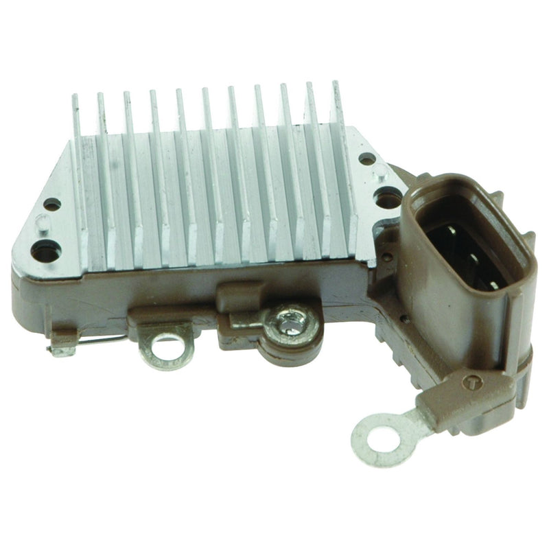 REGULADOR 12V. NIPPONDENSO TOYOTA 3T